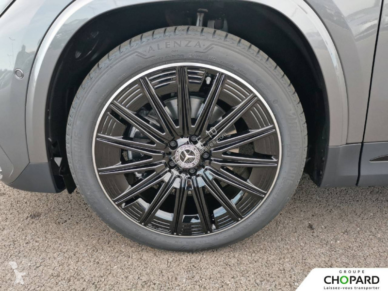 عربة نفعية Mercedes GLA 200 7G-DCT