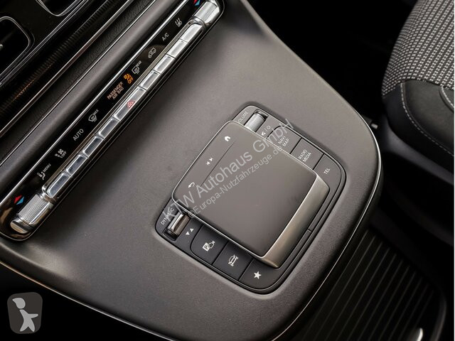 Mercedes EQV 300...