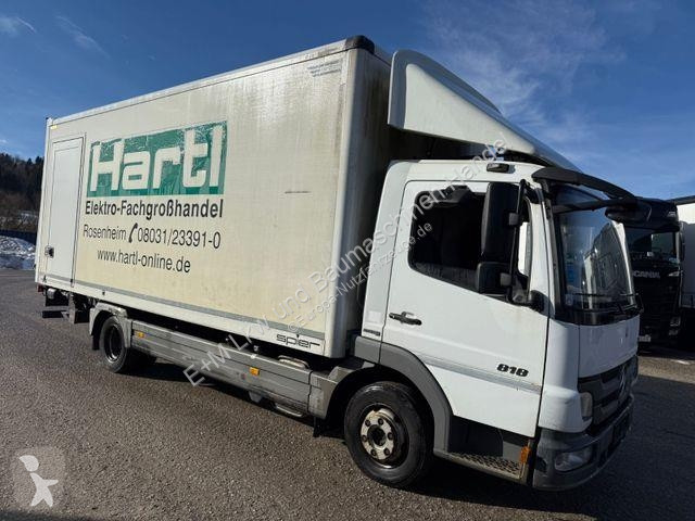 Furgoneta Mercedes 818D KOFFER