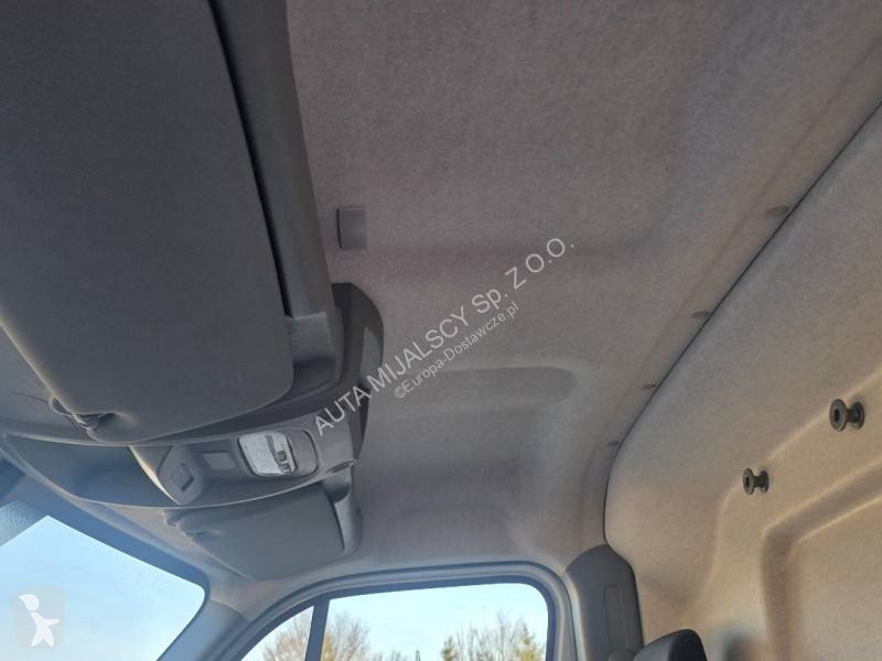 Samochód dostawczy Renault