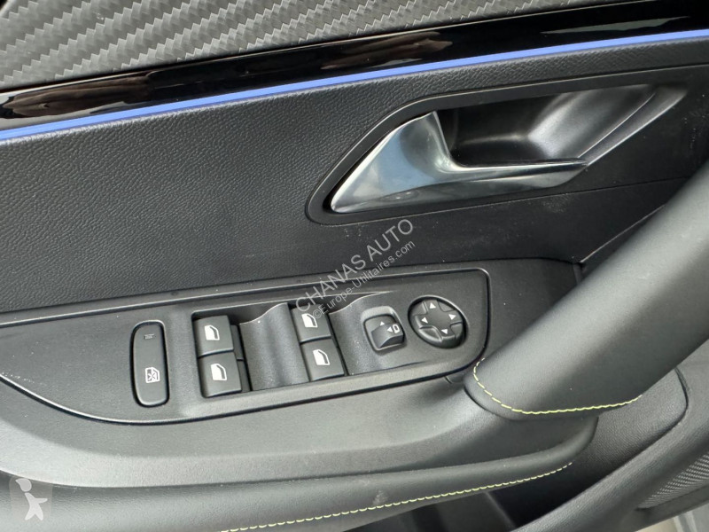 Véhicule utilitaire Peugeot 1.2 Hybrid 145 GT...