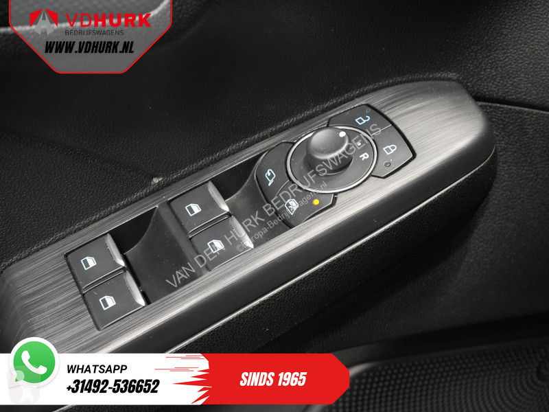 Samochód dostawczy Ford 2.5 PHEV 225 pk ST-Line...