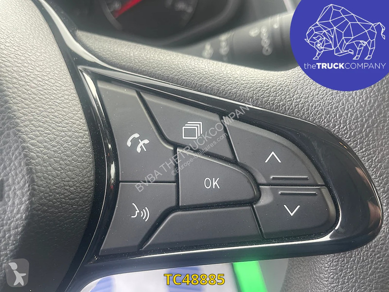 عربة نفعية Renault 3 150.30 EDC6 L1H1