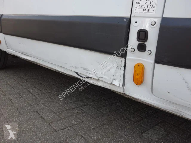 Samochód dostawczy Renault france elevateur...