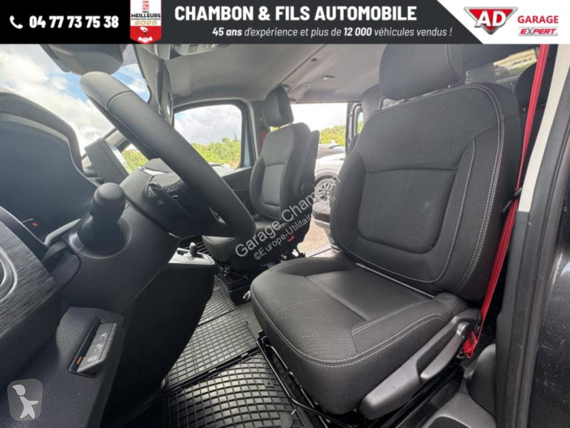 Véhicule utilitaire Renault CABINE APPROFONDIE...