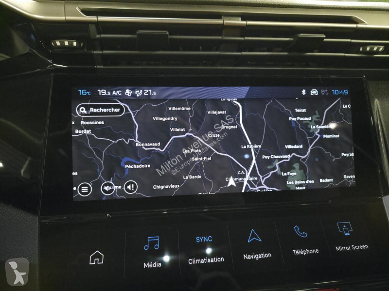 Véhicule utilitaire Peugeot 408 1.2i Hybrid...