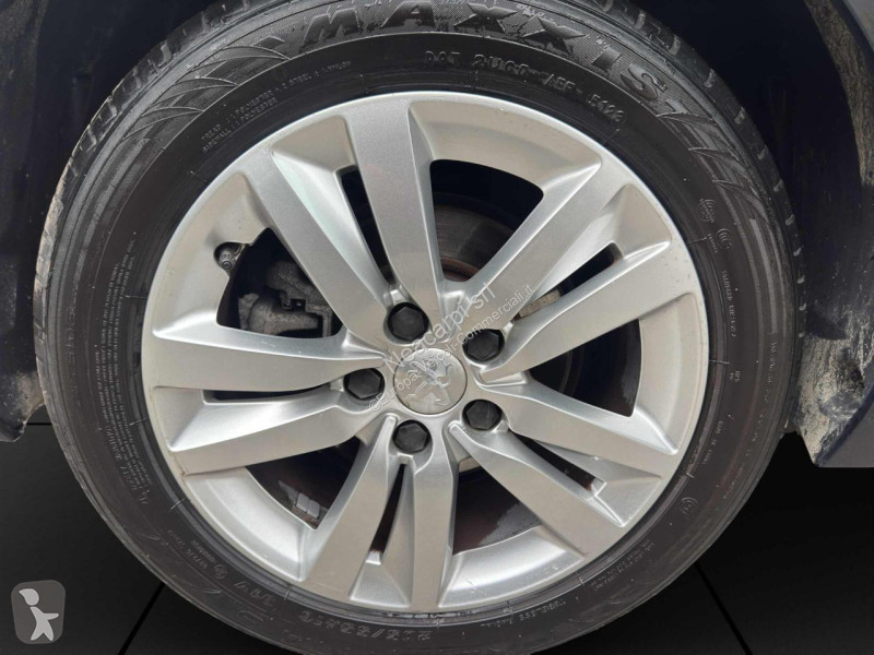عربة نفعية Peugeot
