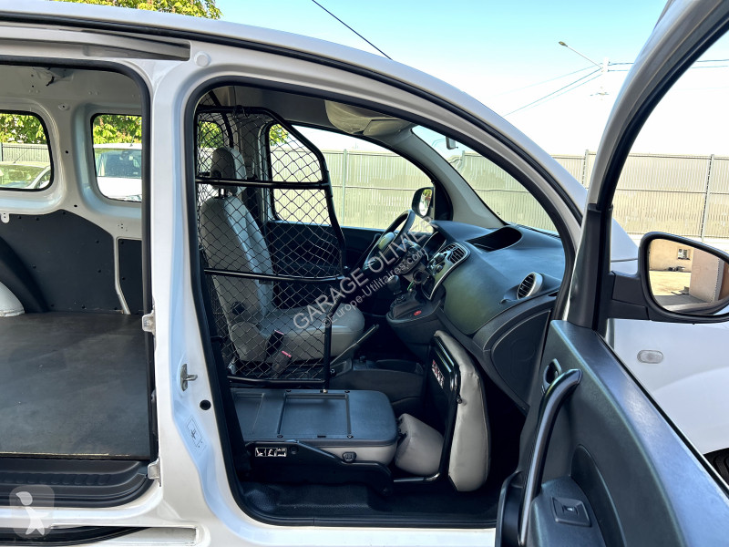 Véhicule utilitaire Renault Maxi Grand Volume...