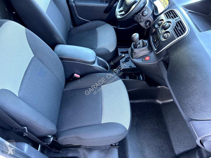 Véhicule utilitaire Renault Maxi Grand Volume...