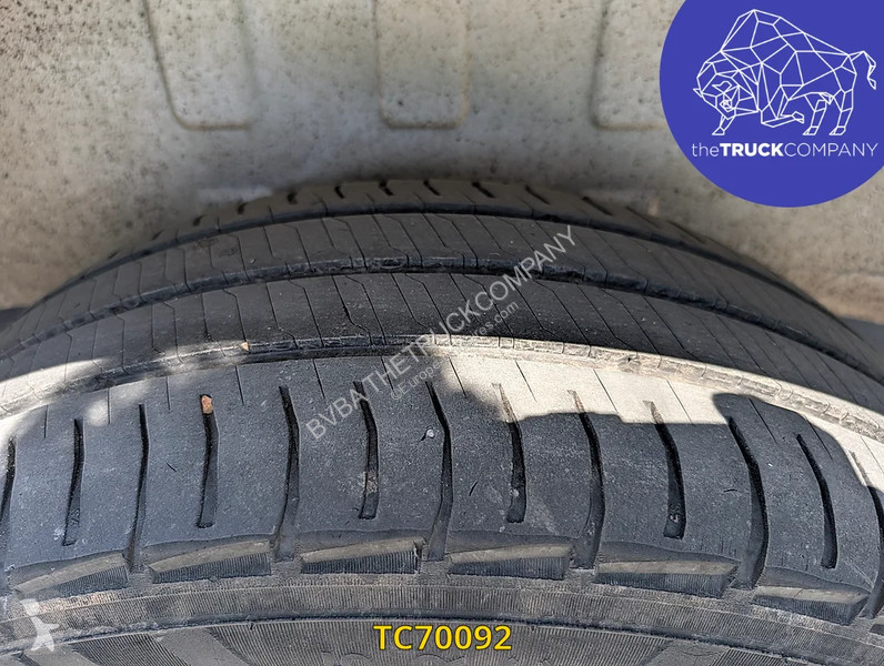 Samochód dostawczy Renault 145.35 nacelle klubb
