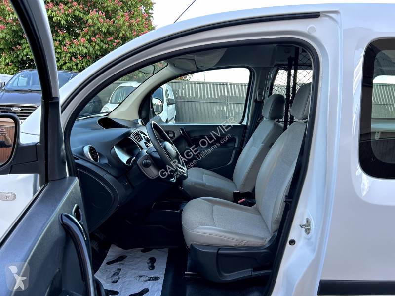 Véhicule utilitaire Renault Maxi Grand Volume...