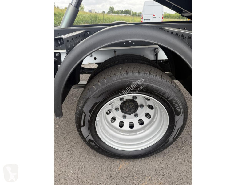 عربة نفعية Ford TRANSIT 165ch benne et coffre +...