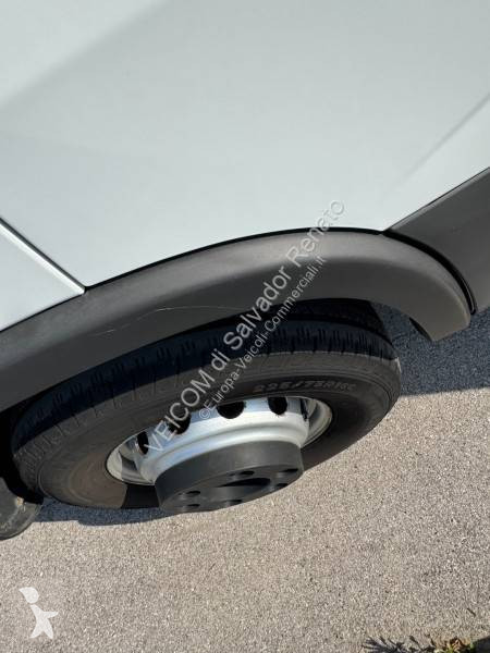 Furgoneta Iveco