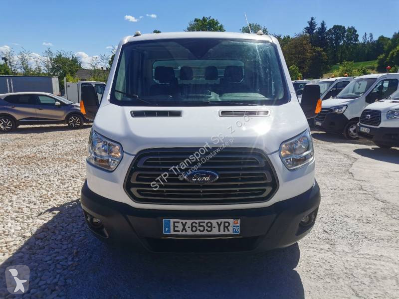 Samochód dostawczy Ford
