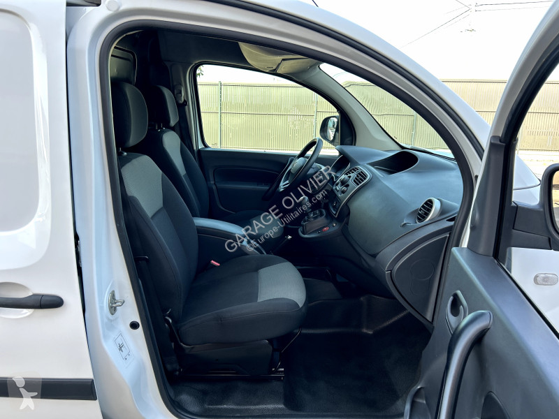Véhicule utilitaire Renault 1.5 Blue dci 95...