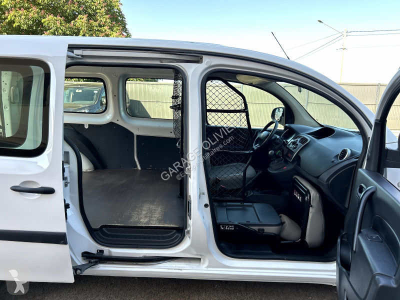 Véhicule utilitaire Renault Maxi Grand Volume...