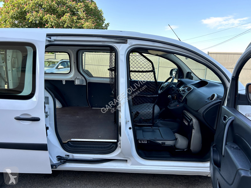 Véhicule utilitaire Renault Maxi Grand Volume...