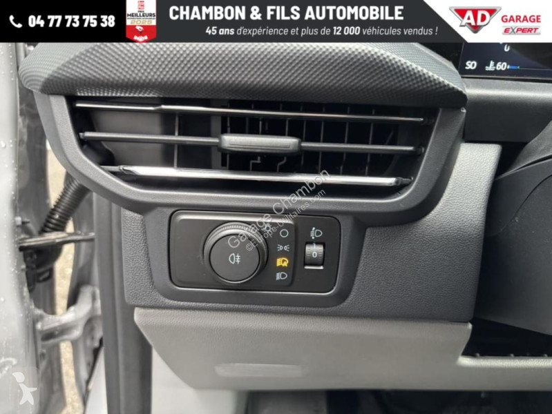 Véhicule utilitaire Ford FOURGON 320 L2H1 2.0...