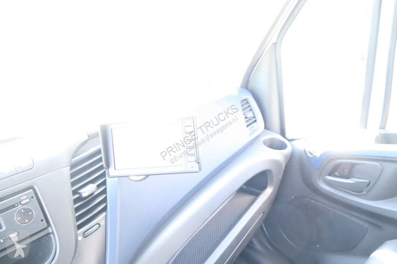 Bedrijfswagen Iveco 35C15 Gesloten Laadbak *...