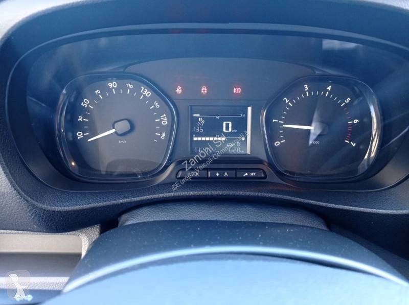 عربة نفعية Toyota