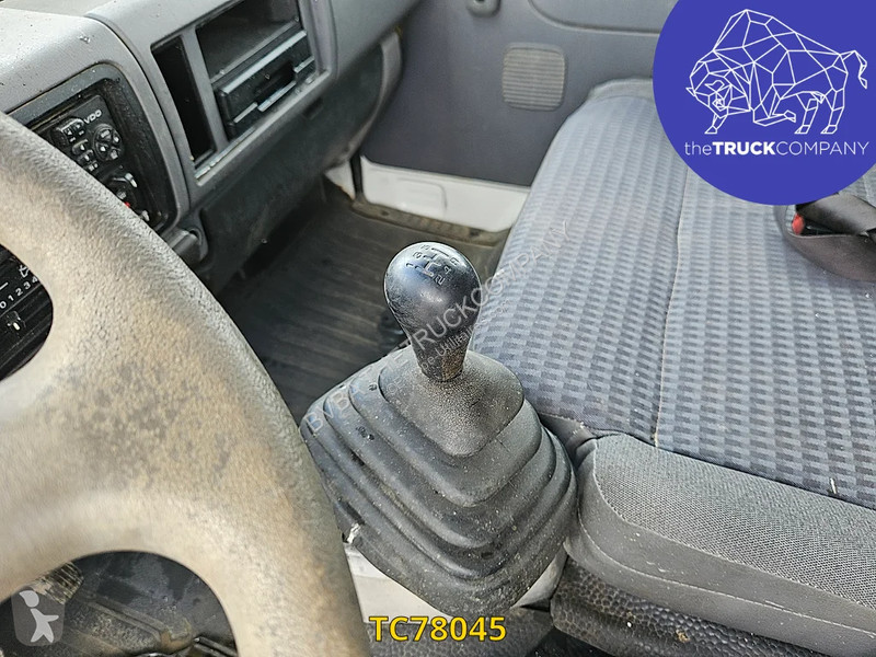 عربة نفعية Nissan 120cv dc benne