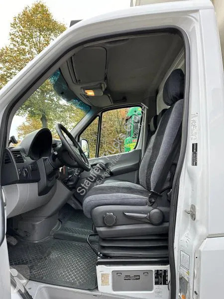 Furgoneta Mercedes 516 luftgefedert *Tiefkühl...