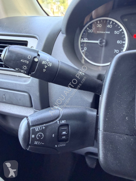 عربة نفعية Peugeot TEPEE 2.0 HDI 163CH ALLURE...