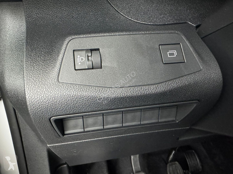 Véhicule utilitaire Peugeot M DIESEL 100 3PL 3...