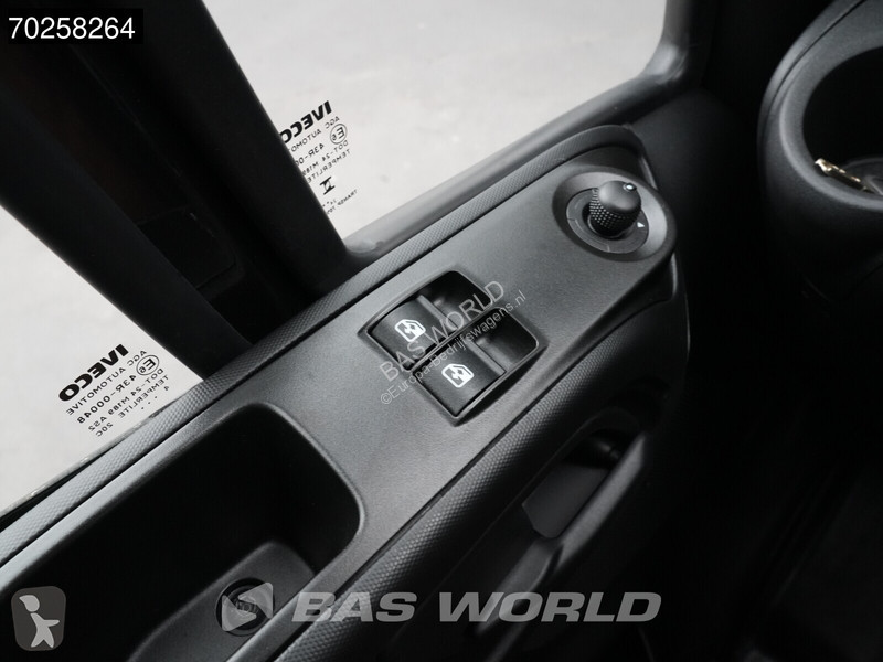 Véhicule utilitaire Iveco 35S21 210PK 3.0L...