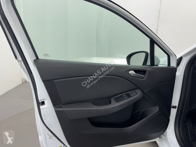 Комерційні автомобілі Renault 1.0 TCe 100 Zen Pack