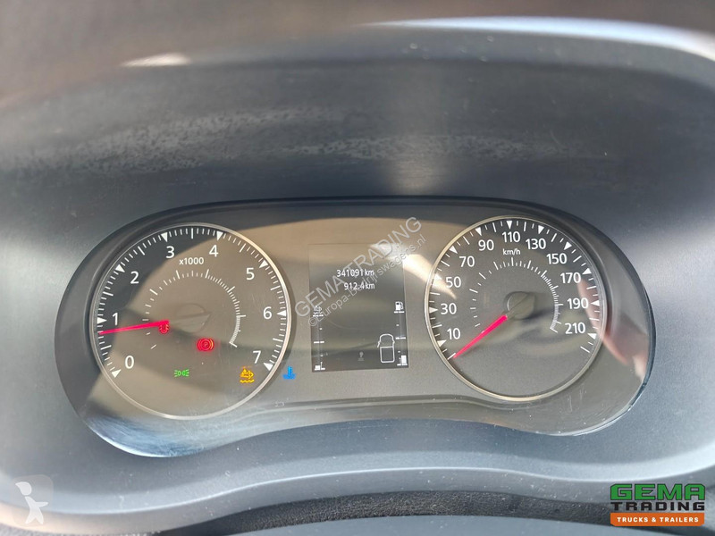 Furgoneta Renault 4x2 Day Cab (3 Persons)...