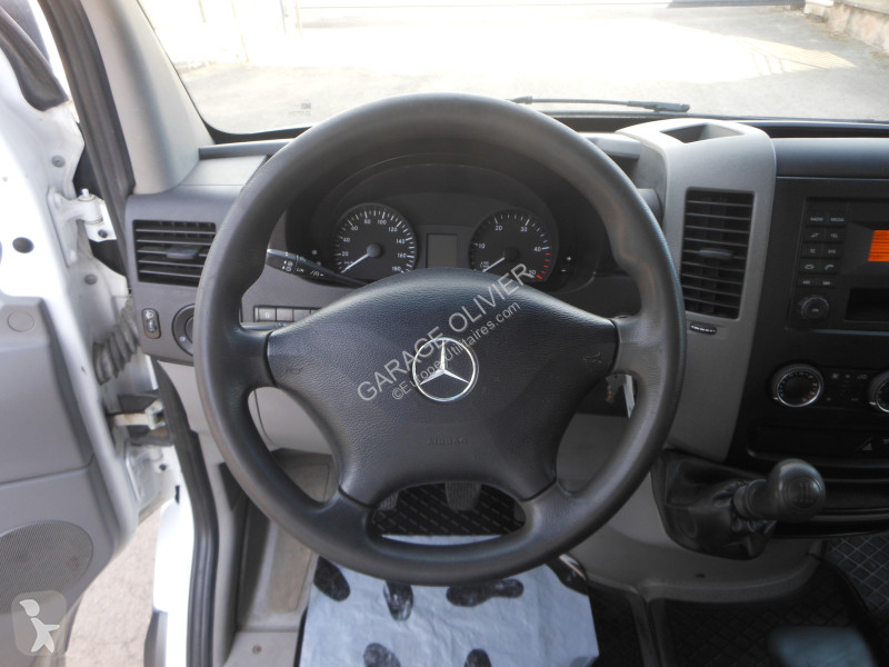 Véhicule utilitaire Mercedes Benne 514 CDI 37...