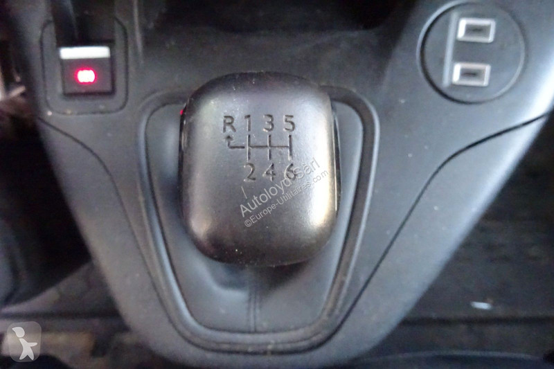 Véhicule utilitaire Peugeot PARTNER 1,5 HDI 100