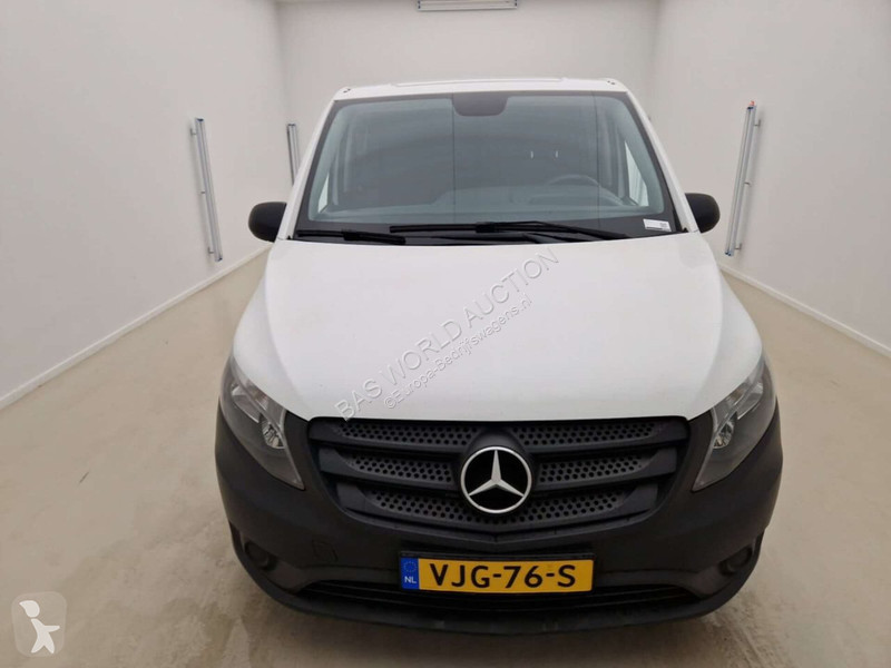 Лекотоварен автомобил Mercedes 110 CDI Lang DC...