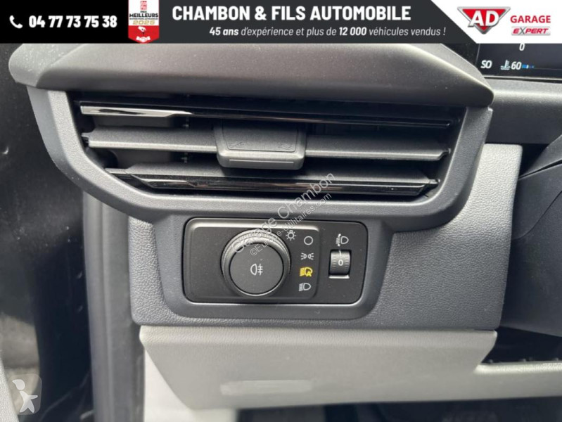 Samochód dostawczy Ford FOURGON 320 L1H1 2.0...