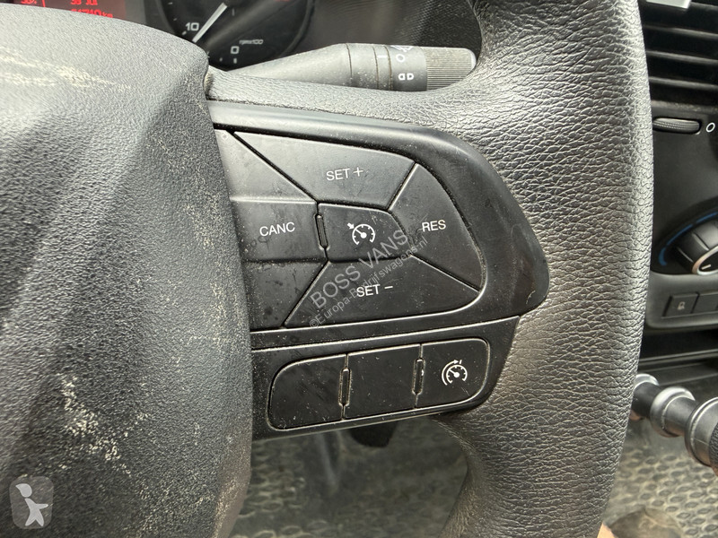 Samochód dostawczy Iveco 35C16 3.0 Dubbele...