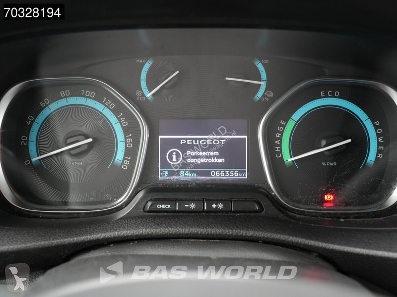 عربة نفعية Peugeot Elektrisch 50kWh 230km WLTP...
