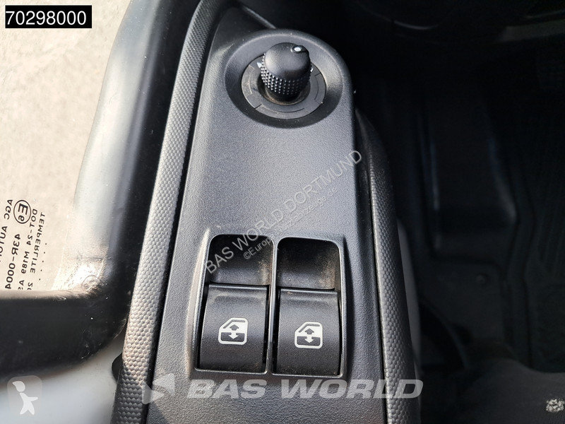 Véhicule utilitaire Iveco 35S14 L2H2 3,5t...