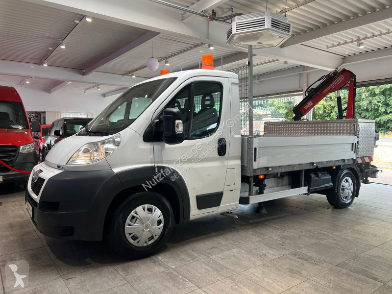 عربة نفعية Peugeot 3,0 HDI Fassi Kran M30A.13...