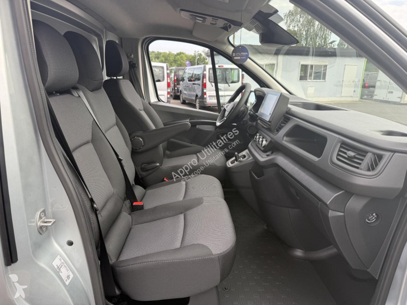 Véhicule utilitaire Renault TRAFIC 3T0 L1H1...