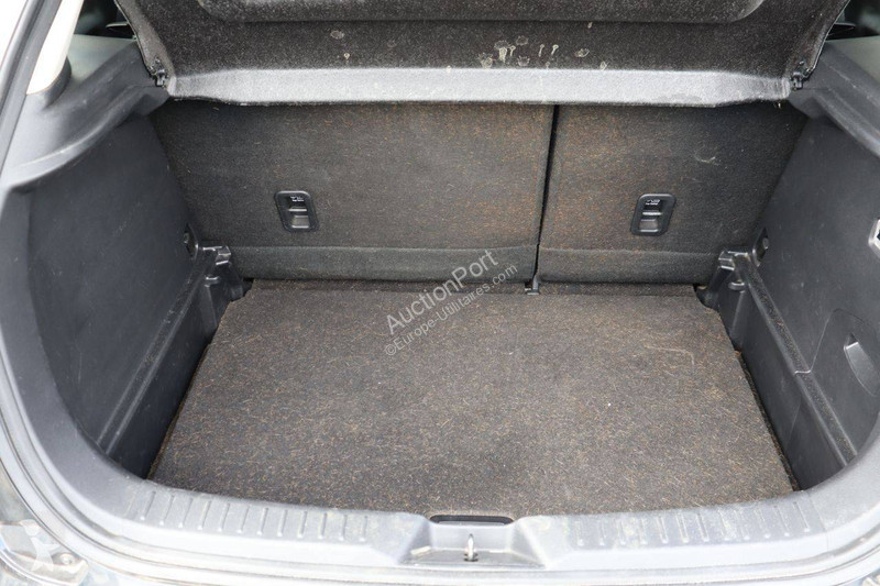 Samochód dostawczy Mazda  CX3