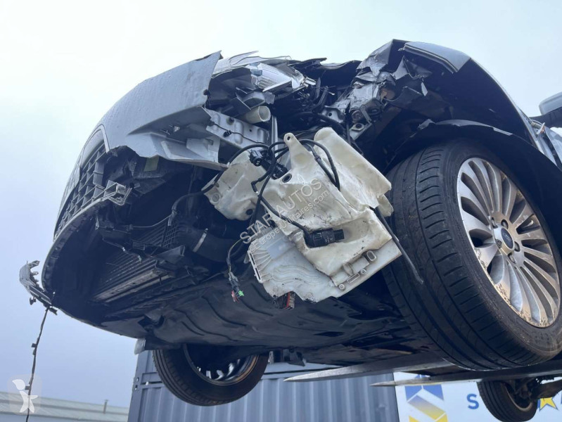 عربة نفعية Ford