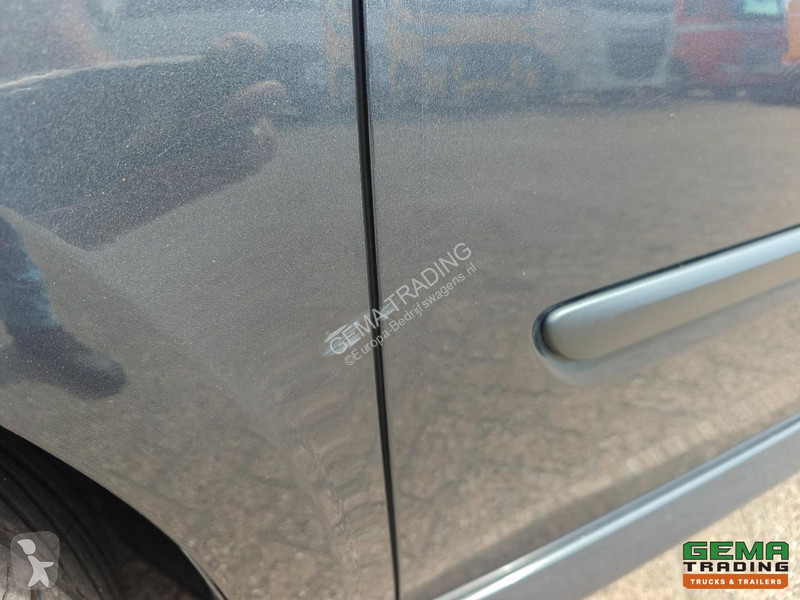 عربة نفعية Renault 4x2 Euro 5 - 5 Seats -...