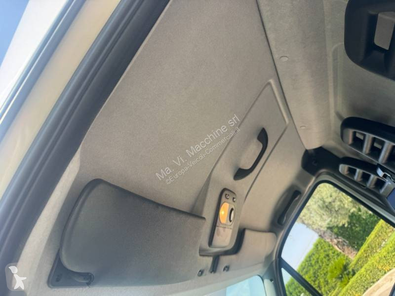 عربة نفعية Iveco