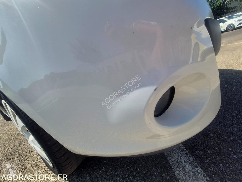 عربة نفعية Renault CLIO