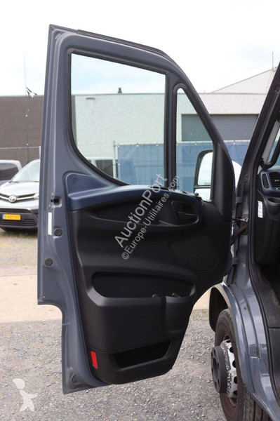Furgoneta Iveco 70C18