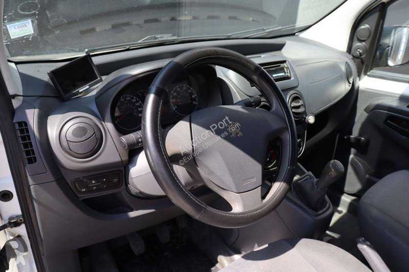 Véhicule utilitaire Peugeot