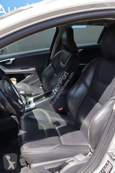 Samochód dostawczy Volvo D3 R-Design