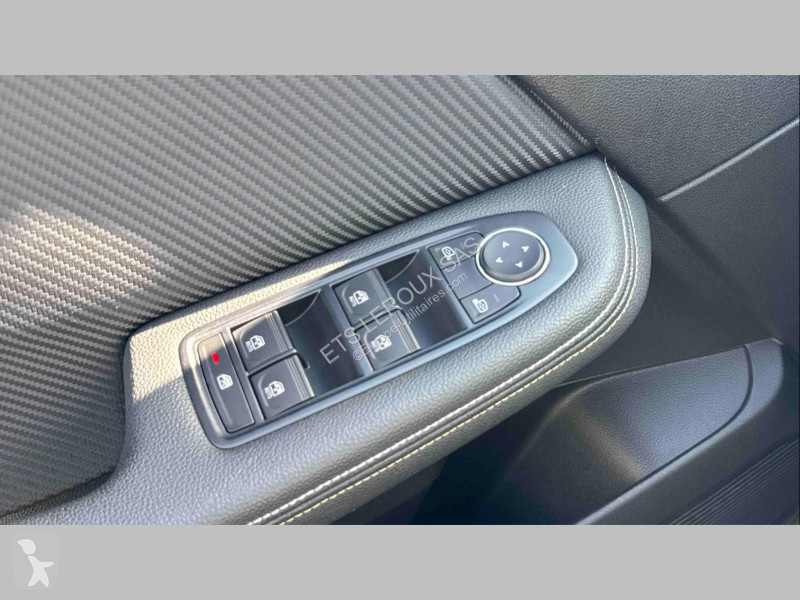عربة نفعية Renault CLIO V