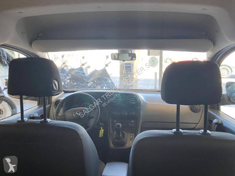 عربة نفعية Mercedes